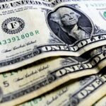 Dólar cai para R$ 5,43 e atinge menor valor desde setembro