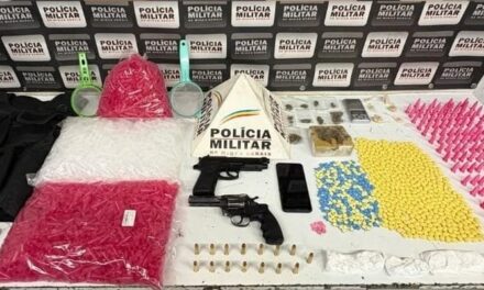 PM apreende drogas em Carmo do Cajuru e recupera motor de moto roubada em Divinópolis
