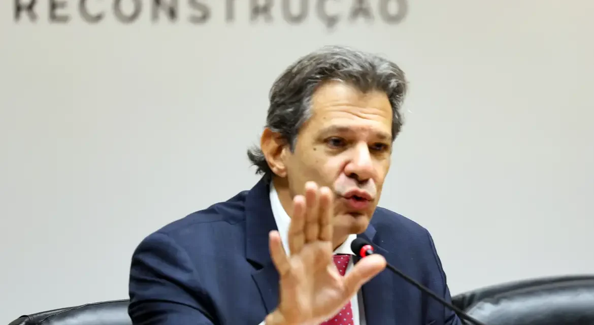 Brasil não sairá da mesa de negociação com EUA, diz Haddad