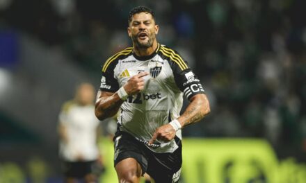 Hulk se torna o oitavo maior artilheiro do futebol mundial