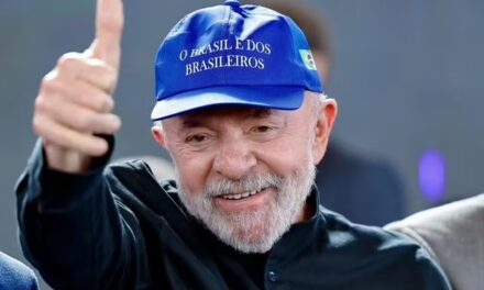 Após ameaça e tarifaço de Trump, governo Lula fecha campanha com lema ‘Brasil soberano’