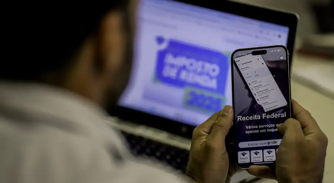Receita paga nesta quinta terceiro lote de restituição do IR de 2025