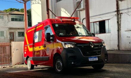 Acidente com maquinário deixa homem ferido, em Divinópolis