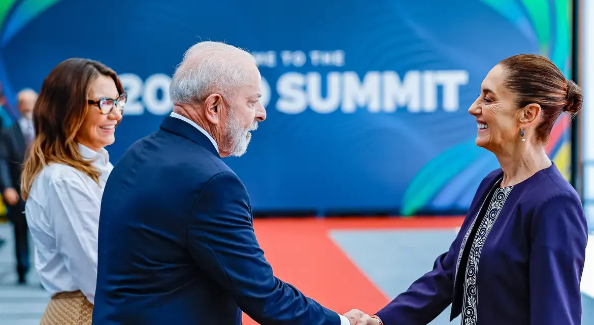 Lula propõe aprofundar relações econômicas e comerciais com o México