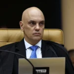 STF dispensa depoimentos de Carlos e Eduardo Bolsonaro na ação da tentativa de golpe