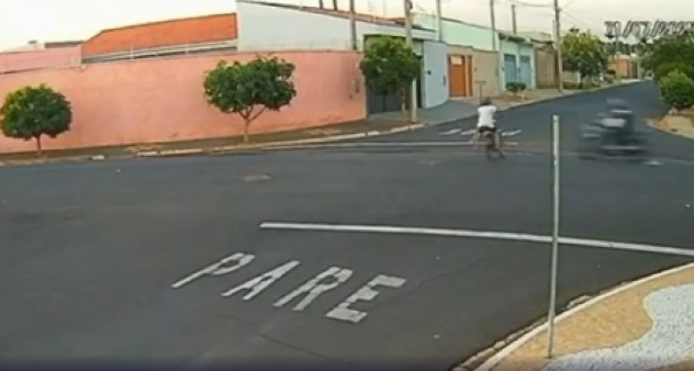 Criança de 9 anos que estava em bike motorizada morre em batida em SP