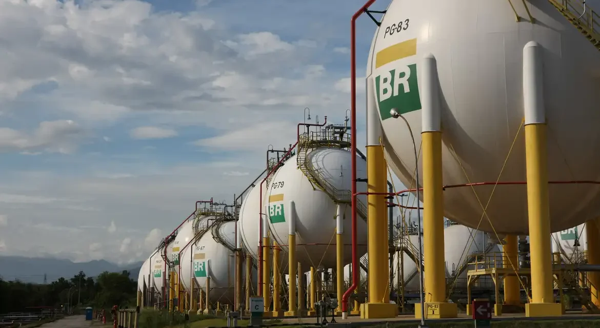 Petrobras reduz em 14% preço do gás natural para distribuidoras