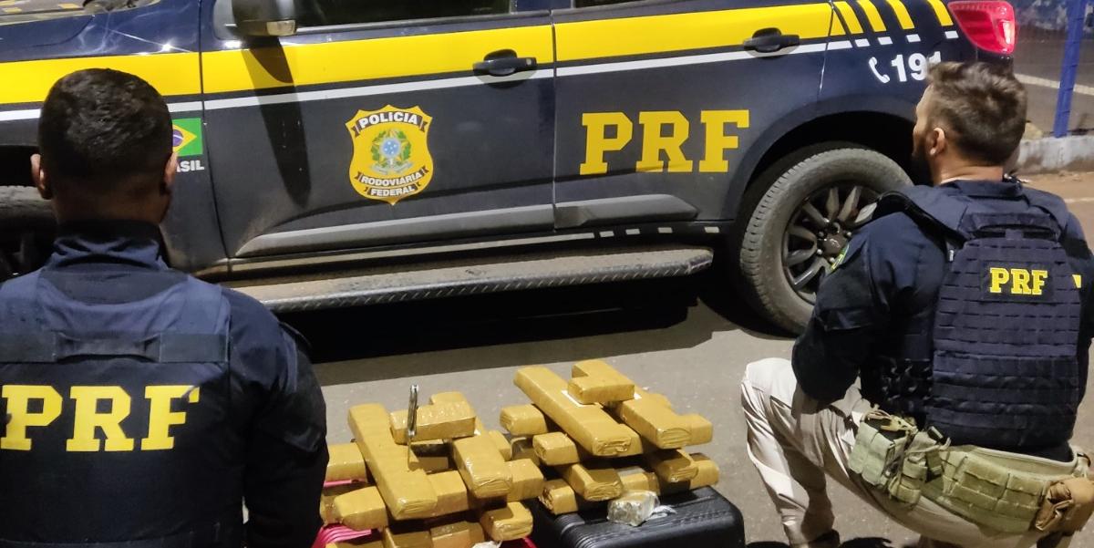 PRF apreende 20 kg de maconha em ônibus na BR-365, em Patos de Minas