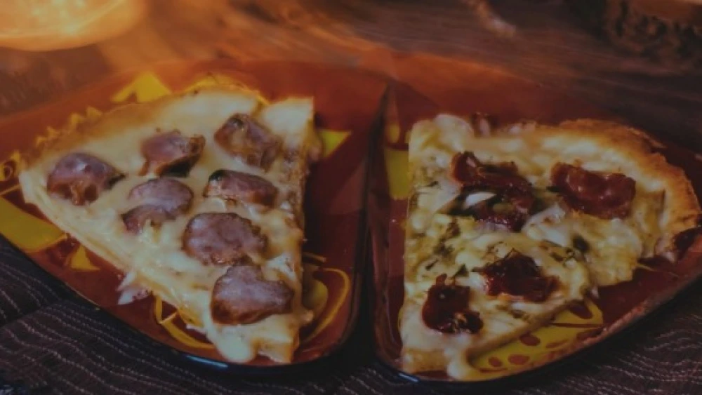 Pizza de pão de queijo: mineiros lançam versão criativa da iguaria