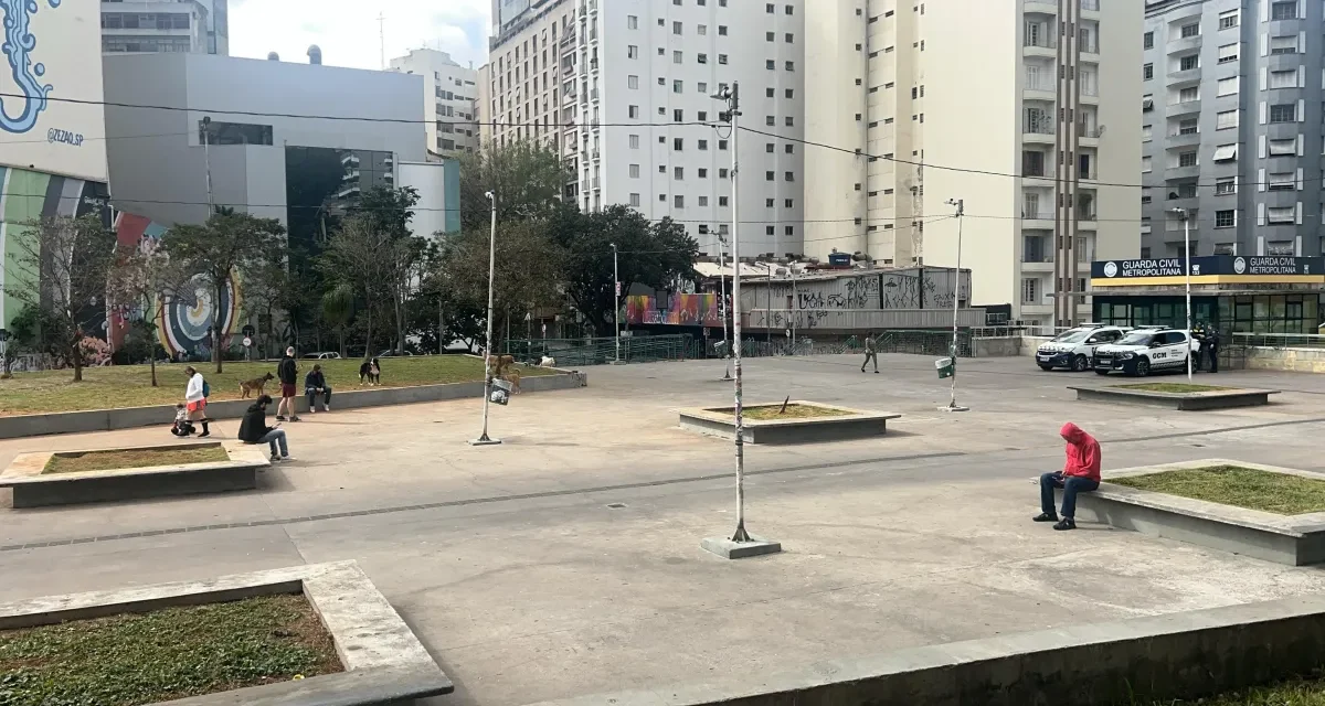 Polícia encontra granada descarregada na Praça Roosevelt, no centro de SP
