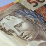 Brasileiros sacaram R$ 315 milhões em valores a receber em maio