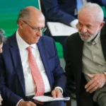 Governo vai trabalhar para reverter taxação dos EUA, diz Alckmin