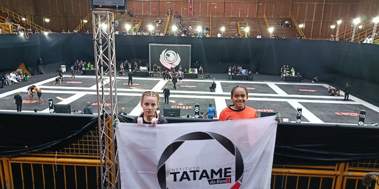 Alice Vitória e Pâmela Nunes da equipe Tatame do Bem sobem ao pódio no Internacional de Jiu-Jitsu Esportivo, em São Paulo