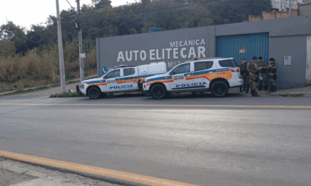 Homem morre em troca de tiros com policiais em Minas