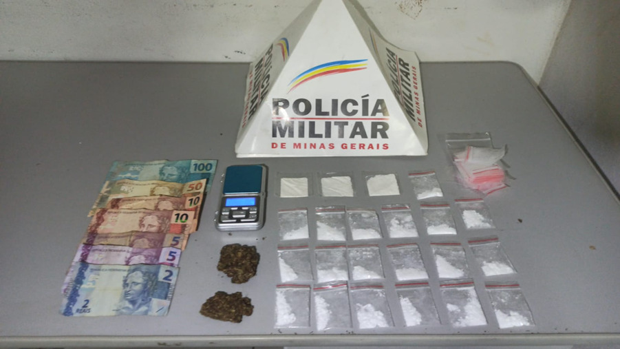 Jovem de 18 anos é preso por tráfico de drogas no bairro Mangabeiras em Formiga