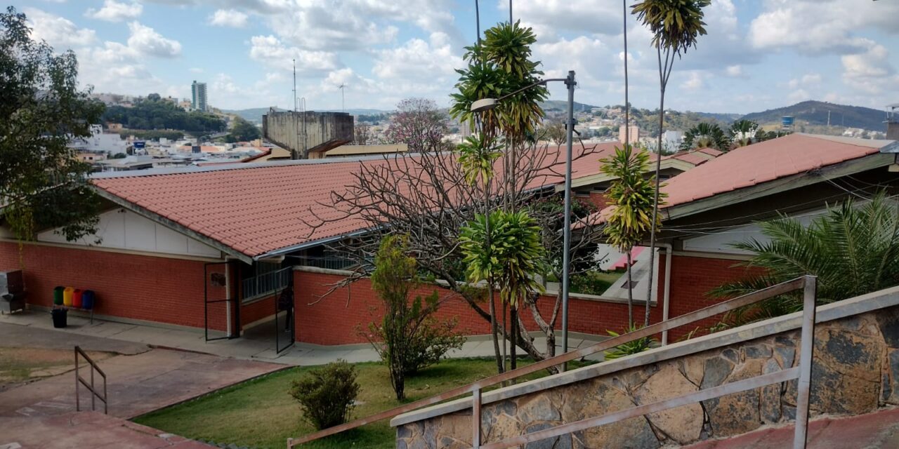 Escola Estadual Dr. Abílio Machado divulga assembleia geral para debate sobre modelo cívico-militar