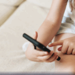 Casos de violência sexual contra crianças e adolescentes na internet aumentam quase 20% em MG