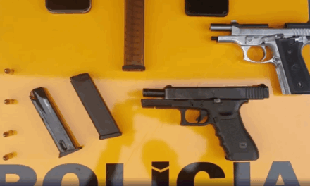 Homem é preso com armas e munições dentro de ônibus em Juiz de Fora