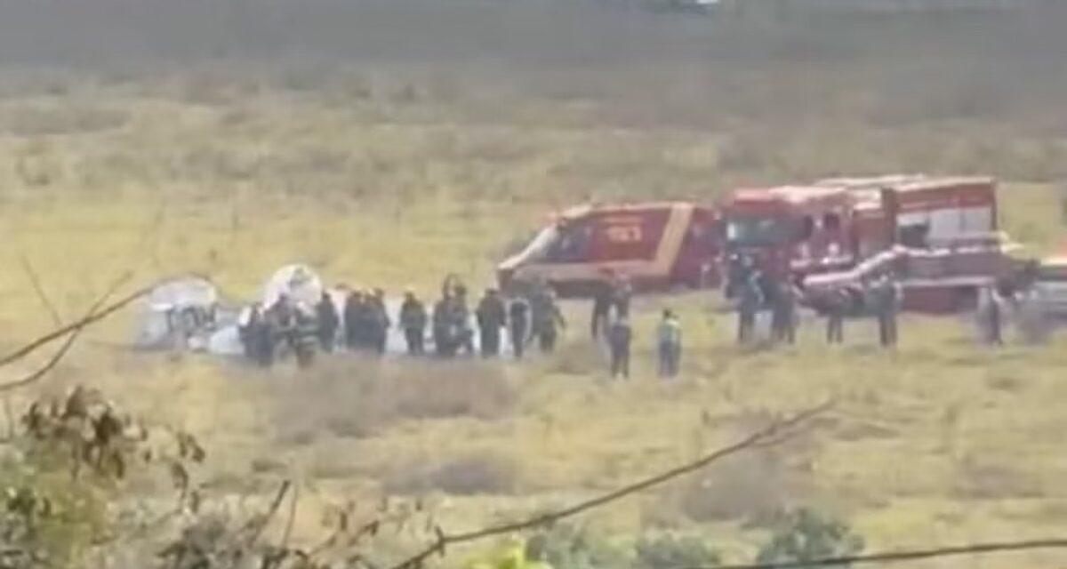 Avião cai no interior de São Paulo e mata duas pessoas