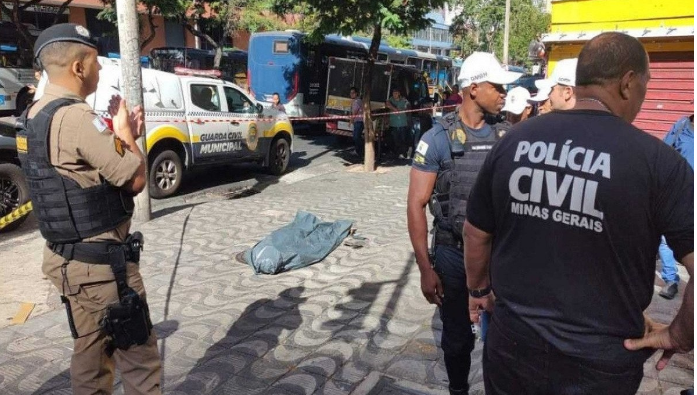 Moradores de rua brigam e um arranca o olho do outro em BH