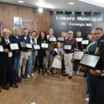 Câmara aprova crédito suplementar para a saúde e homenageia esportistas com a Comenda Henrique Frade