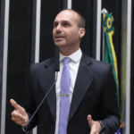 PT pede ao STF cassação de mandato de Eduardo Bolsonaro