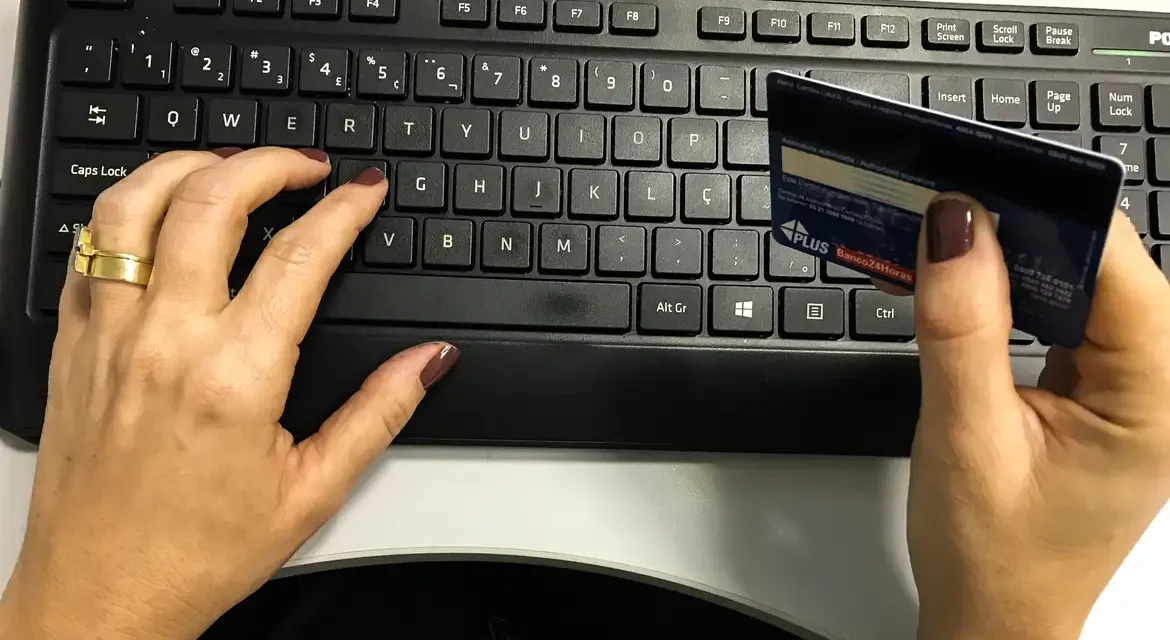 Associação pede inclusão de sites dos EUA em lista de pirataria