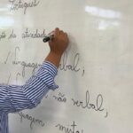 Salário de até R$ 6,9 mil: Minas abre mais de 13 mil vagas para novo concurso da Educação