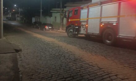 Mancha de óleo na pista mobilizou Corpo de Bombeiros nesse domingo, em Formiga