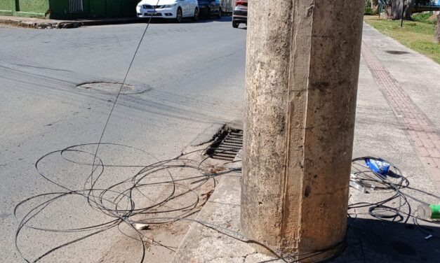 Fios soltos continuam oferecendo risco em Formiga