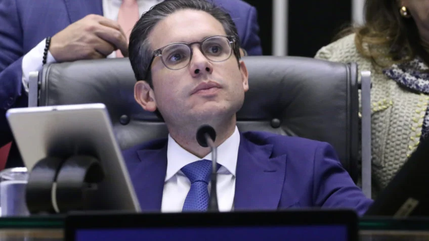 Motta proíbe comissões na Câmara após PL ignorar recesso