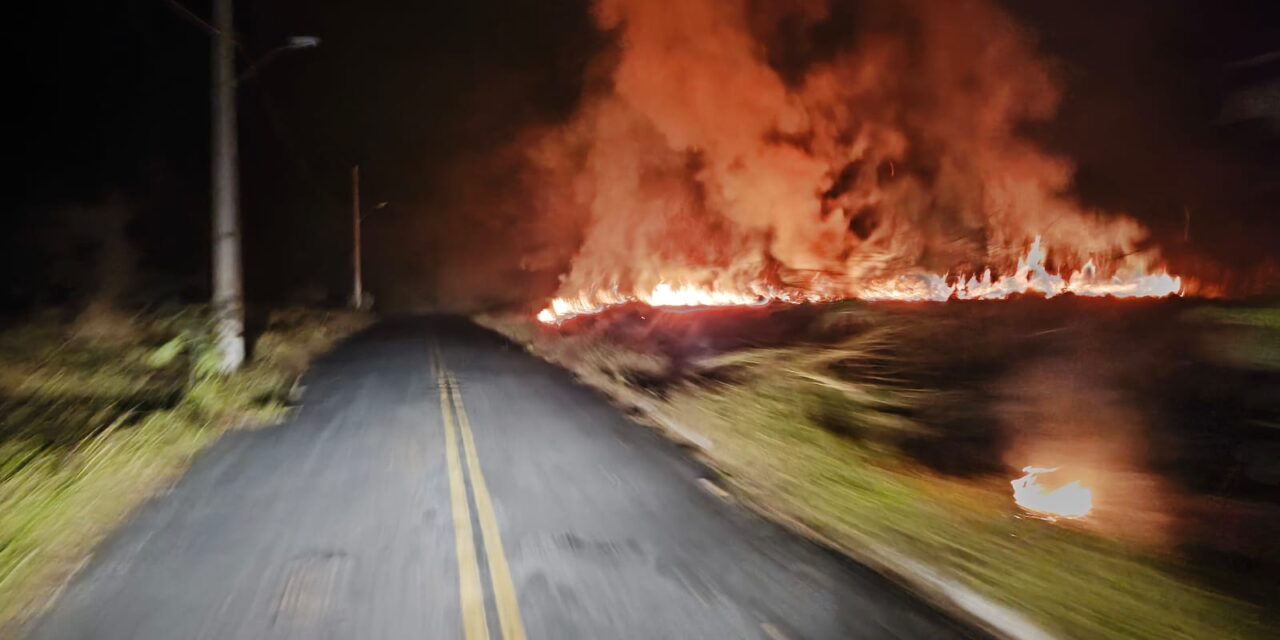 Incêndio foi registrado no bairro Jardim Califórnia, em Formiga