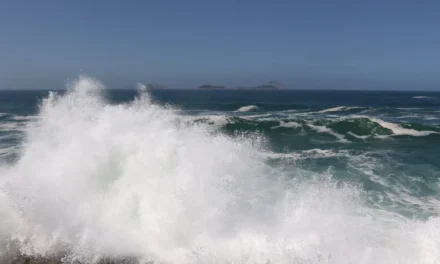 Marinha mantém alerta de ressaca no Rio de Janeiro até quinta-feira