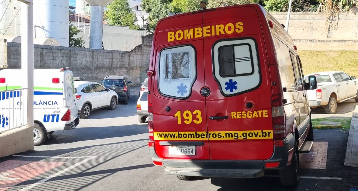 Homem cai de moto ao saber que esposa havia se acidentado, em Formiga