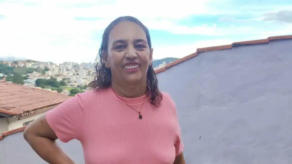 Filha de mulher que perdeu a perna ao ser atropelada por trem cita oferta de R$ 15 mil para mãe assumir a culpa