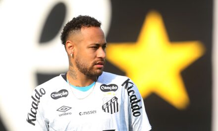 Neymar luta contra retrospecto negativo em clássico contra o Flamengo