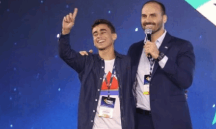 Nikolas celebra sanção dos EUA a Moraes e elogia Eduardo Bolsonaro