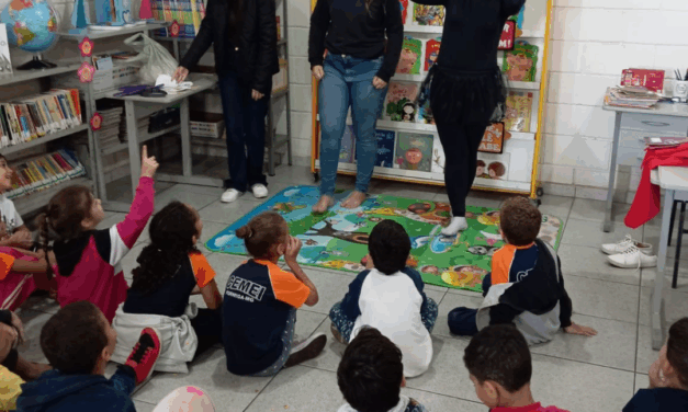 PIBID/UNIFOR-MG realiza reconto de histórias em escola parceira e promove aprendizagem e autoestima