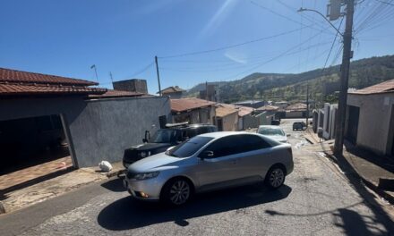 Homem é preso em flagrante e veículo clonado é apreendido pela PCMG, em Itaúna