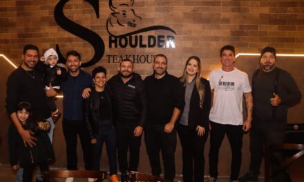 Rock e solidariedade: Shoulder Teakhouse recebe evento beneficente em prol de uma campanha do agasalho para o Instituto Tatame do Bem