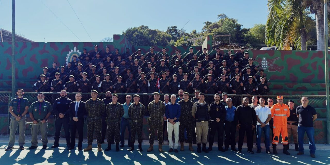 General Comandante da 4ª Região Militar visita Tiro de Guerra de Formiga