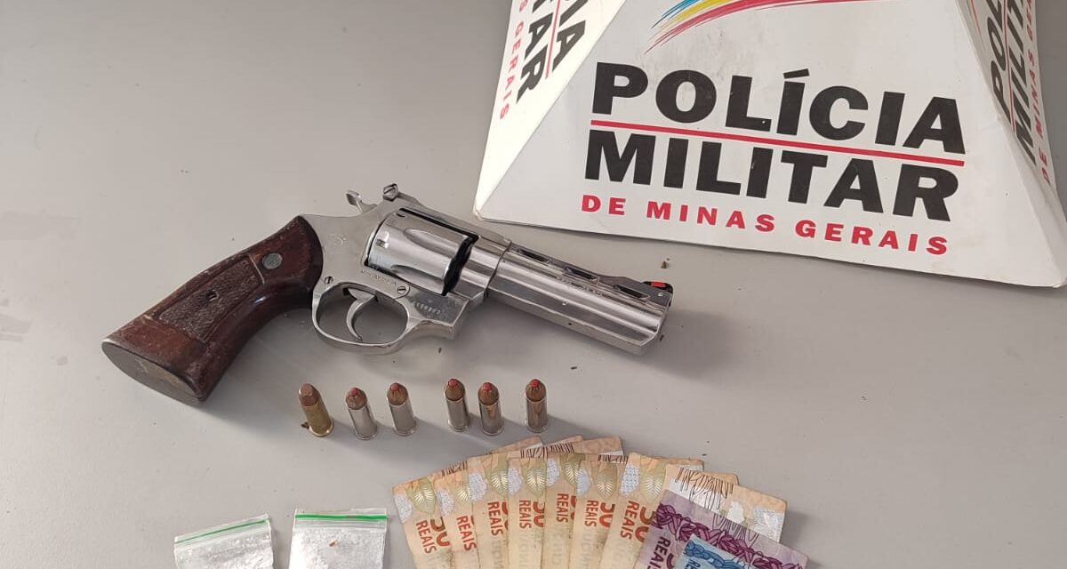 PM age rápido e apreende indivíduo por tráfico de drogas e posse ilegal de arma, em Formiga