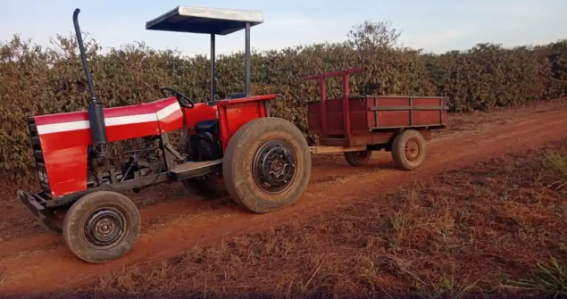 Criança morre após ser atropelada por trator na zona rural de Lajinha (MG)