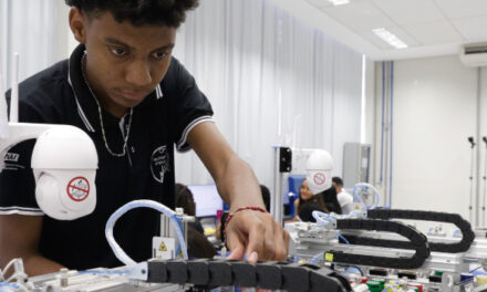 Quarta edição do Trilhas de Futuro Educadores oferece 250 vagas em diversas áreas