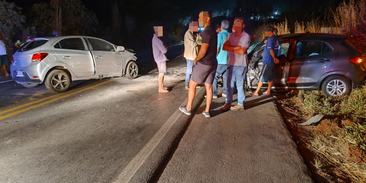 Acidente grave na BR-354 deixa duas vítimas fatais, três feridos e interdita rodovia