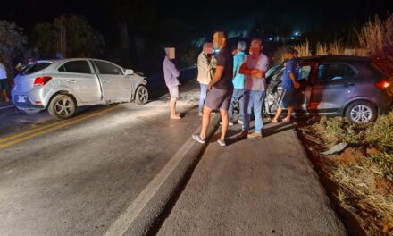 Acidente grave na BR-354 deixa duas vítimas fatais, três feridos e interdita rodovia