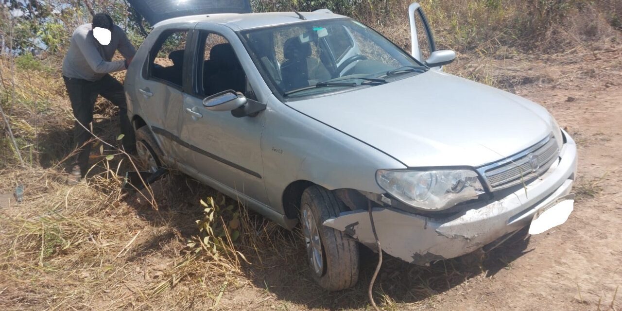 Capotamento na BR-354 deixa quatro pessoas feridas em Formiga