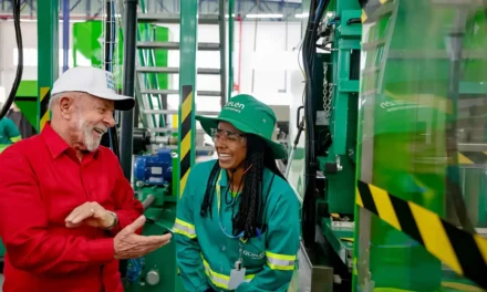 Produção de biocombustível com macaúba trará mudanças para agricultores em Minas Gerais, diz Lula