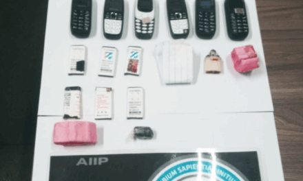 Seis celulares e fumo são encontrados no estômago de detento em Uberlândia