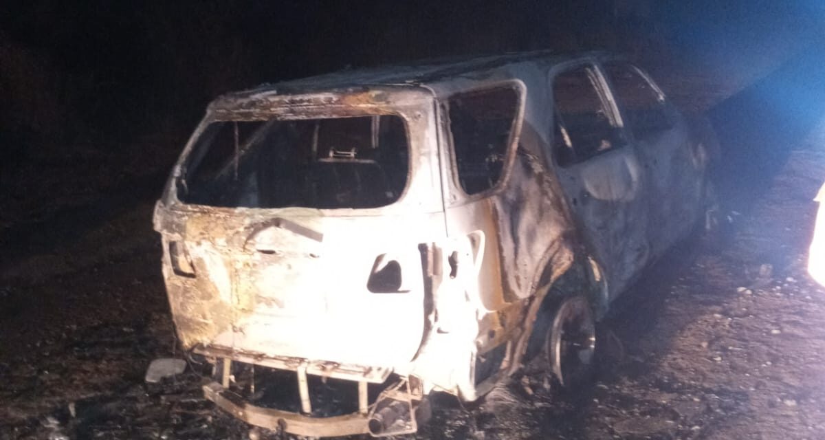 Corpo de Bombeiros atende ocorrência de incêndio em automóvel na zona rural de Lagoa da Prata